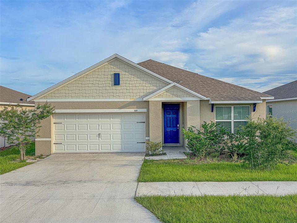 For Rent: $1,900 (3 beds, 2 baths, 1690 Square Feet)