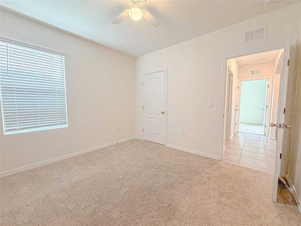 For Rent: $1,900 (3 beds, 2 baths, 1690 Square Feet)