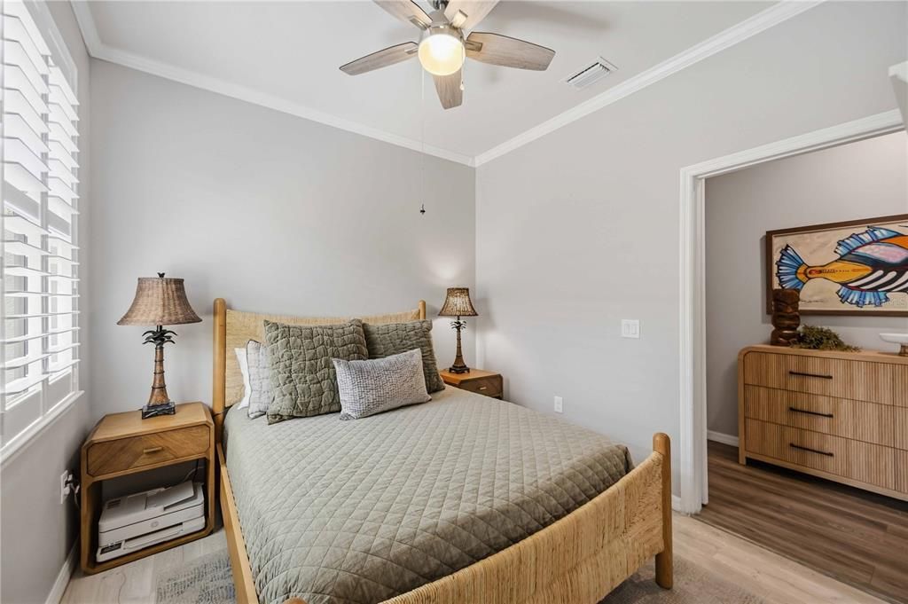 Active With Contract: $389,000 (2 beds, 2 baths, 1436 Square Feet)