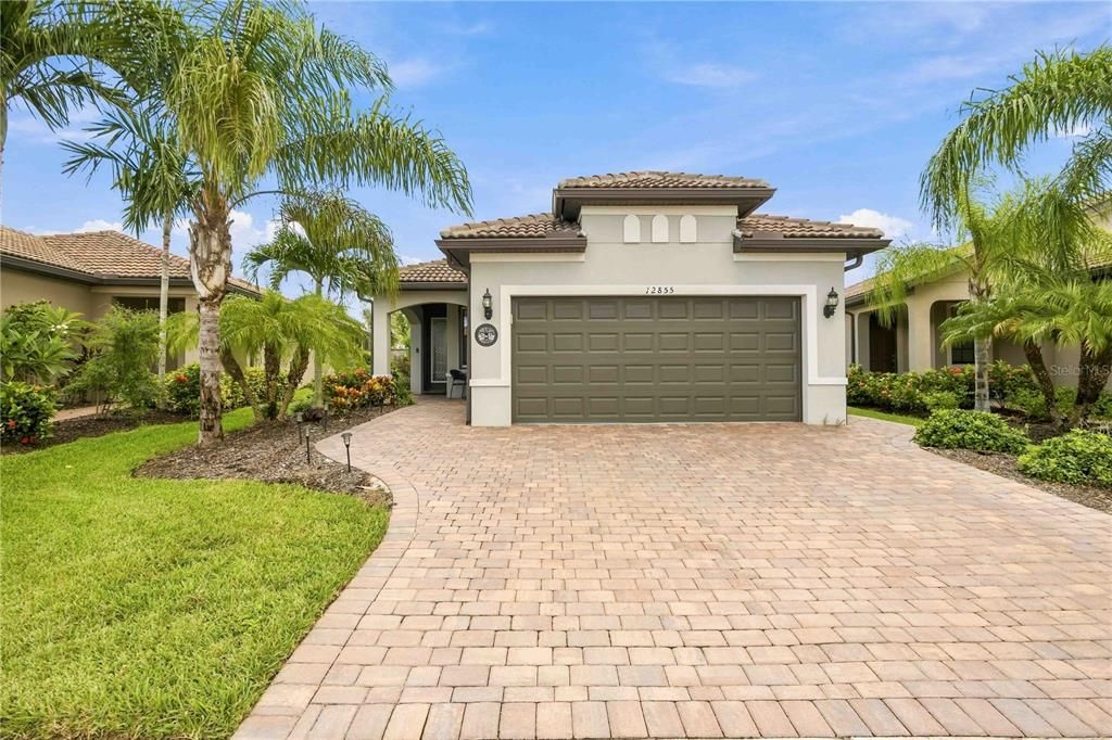 Active With Contract: $389,000 (2 beds, 2 baths, 1436 Square Feet)