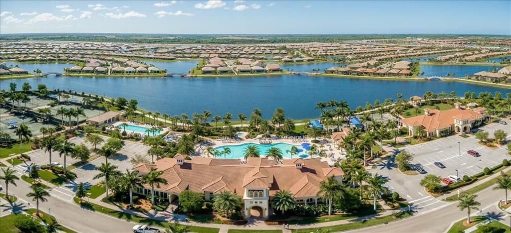 Active With Contract: $389,000 (2 beds, 2 baths, 1436 Square Feet)