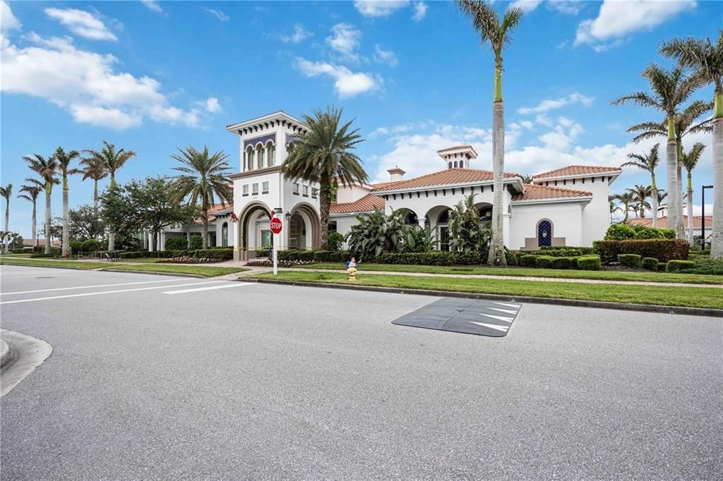 Active With Contract: $389,000 (2 beds, 2 baths, 1436 Square Feet)