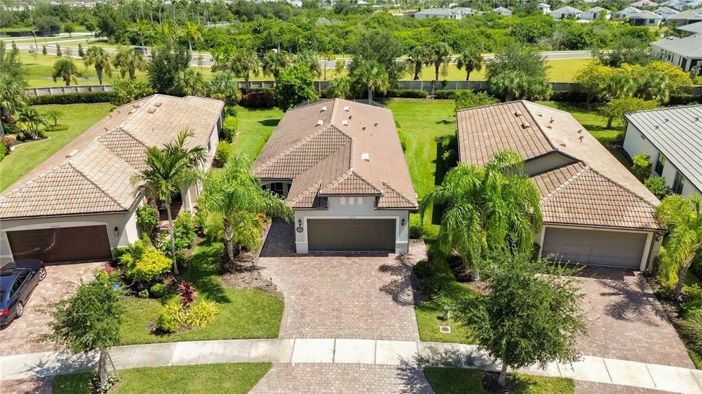 Active With Contract: $389,000 (2 beds, 2 baths, 1436 Square Feet)