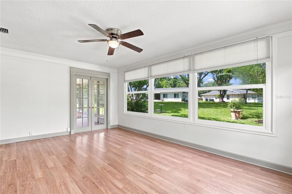 For Sale: $395,000 (2 beds, 2 baths, 1288 Square Feet)