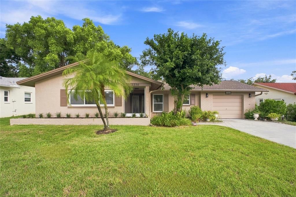 For Sale: $395,000 (2 beds, 2 baths, 1288 Square Feet)