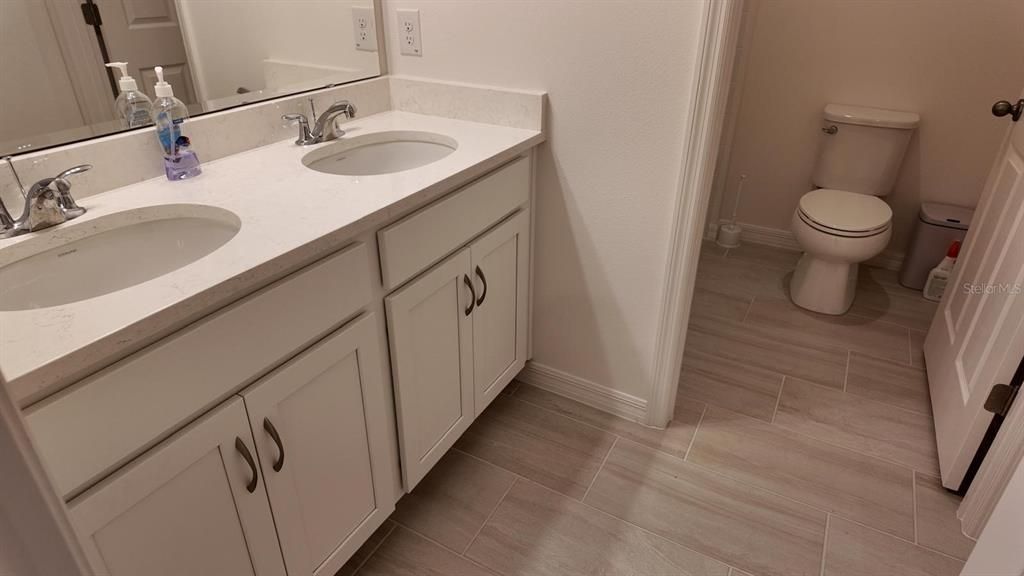 En Renta: $2,600 (4 camas, 2 baños, 1935 Pies cuadrados)