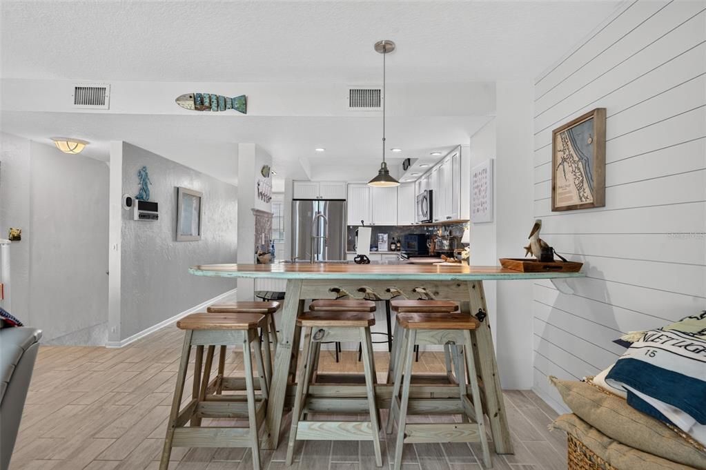 For Sale: $745,000 (3 beds, 3 baths, 1501 Square Feet)