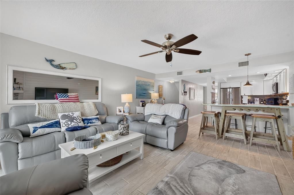 For Sale: $745,000 (3 beds, 3 baths, 1501 Square Feet)