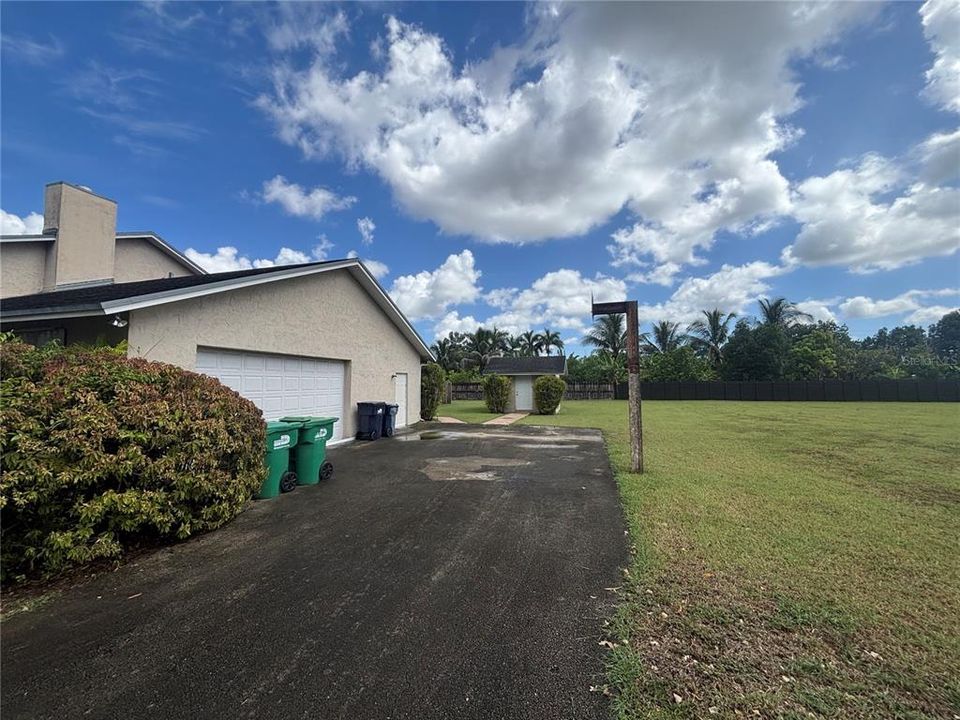 Active With Contract: $696,900 (5 beds, 3 baths, 2758 Square Feet)