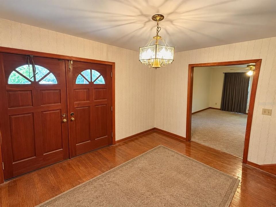 Active With Contract: $696,900 (5 beds, 3 baths, 2758 Square Feet)