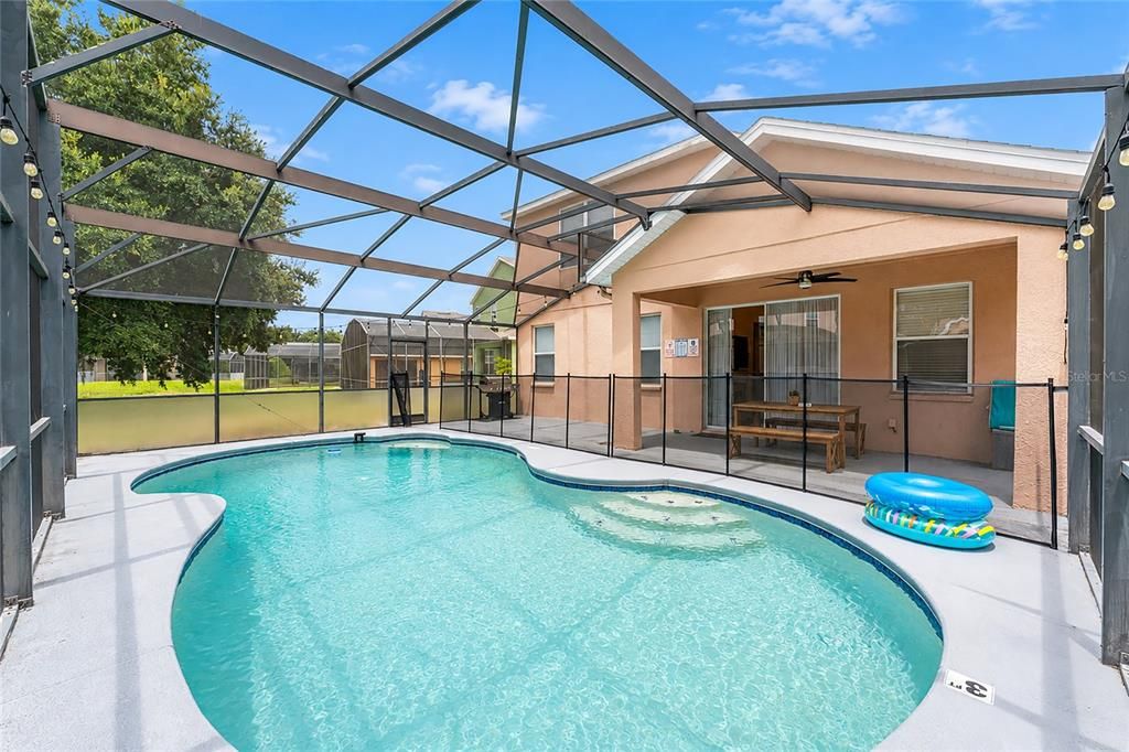 For Rent: $3,000 (4 beds, 2 baths, 2045 Square Feet)