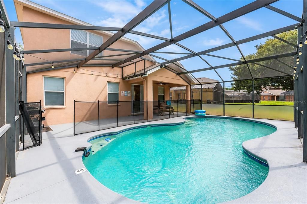 For Rent: $3,000 (4 beds, 2 baths, 2045 Square Feet)