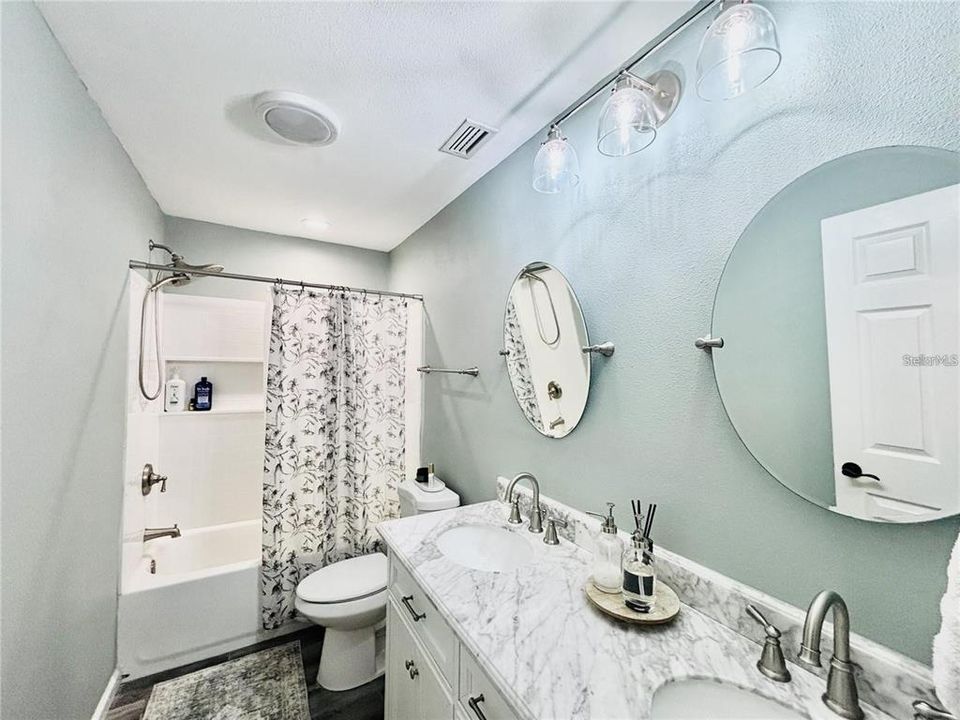 For Sale: $440,000 (3 beds, 2 baths, 1789 Square Feet)