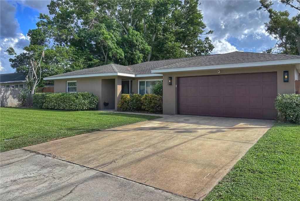 For Sale: $440,000 (3 beds, 2 baths, 1789 Square Feet)