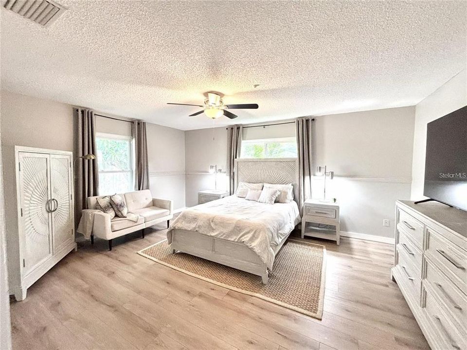 For Sale: $440,000 (3 beds, 2 baths, 1789 Square Feet)