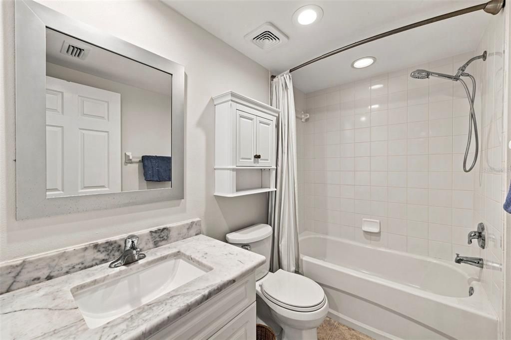 En Venta: $389,990 (2 camas, 2 baños, 1320 Pies cuadrados)