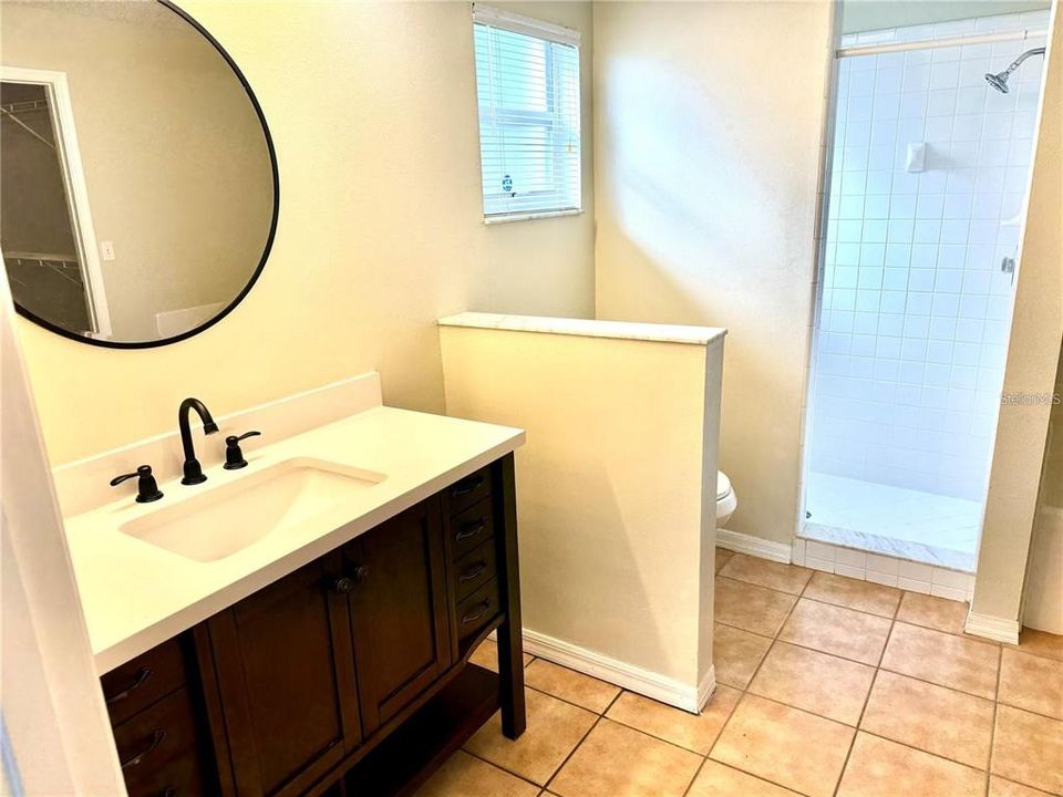 For Rent: $2,200 (3 beds, 2 baths, 1337 Square Feet)