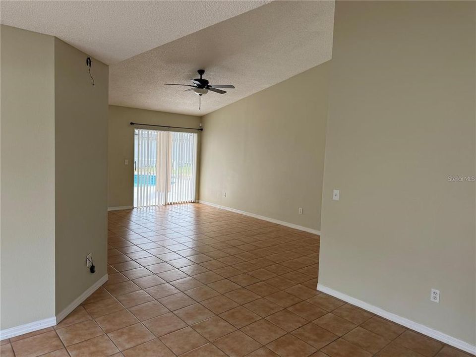 For Rent: $2,200 (3 beds, 2 baths, 1337 Square Feet)