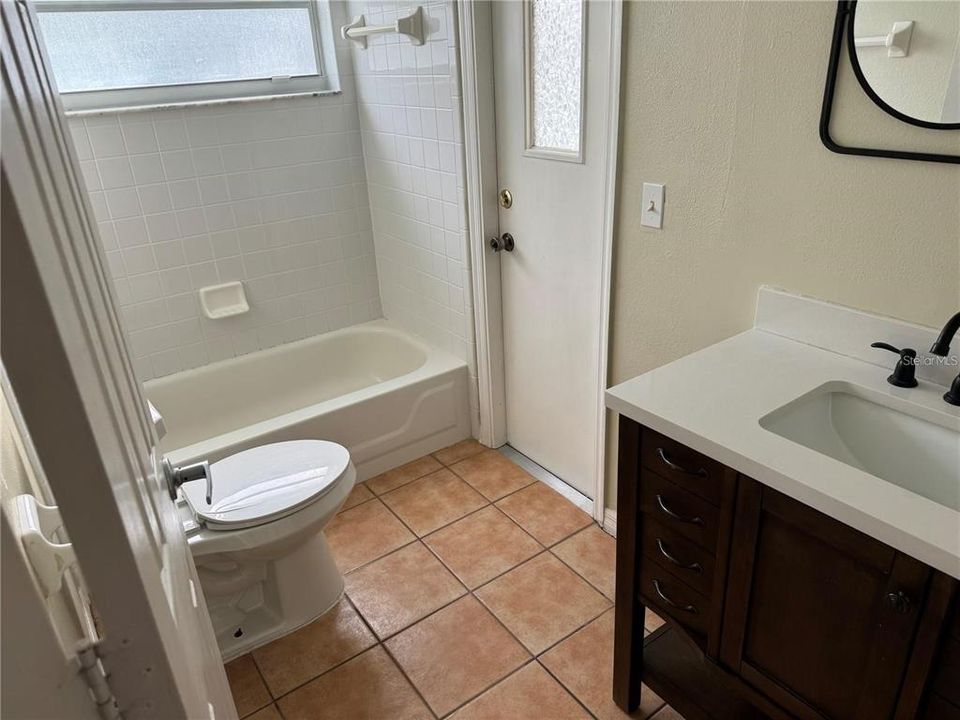 For Rent: $2,200 (3 beds, 2 baths, 1337 Square Feet)