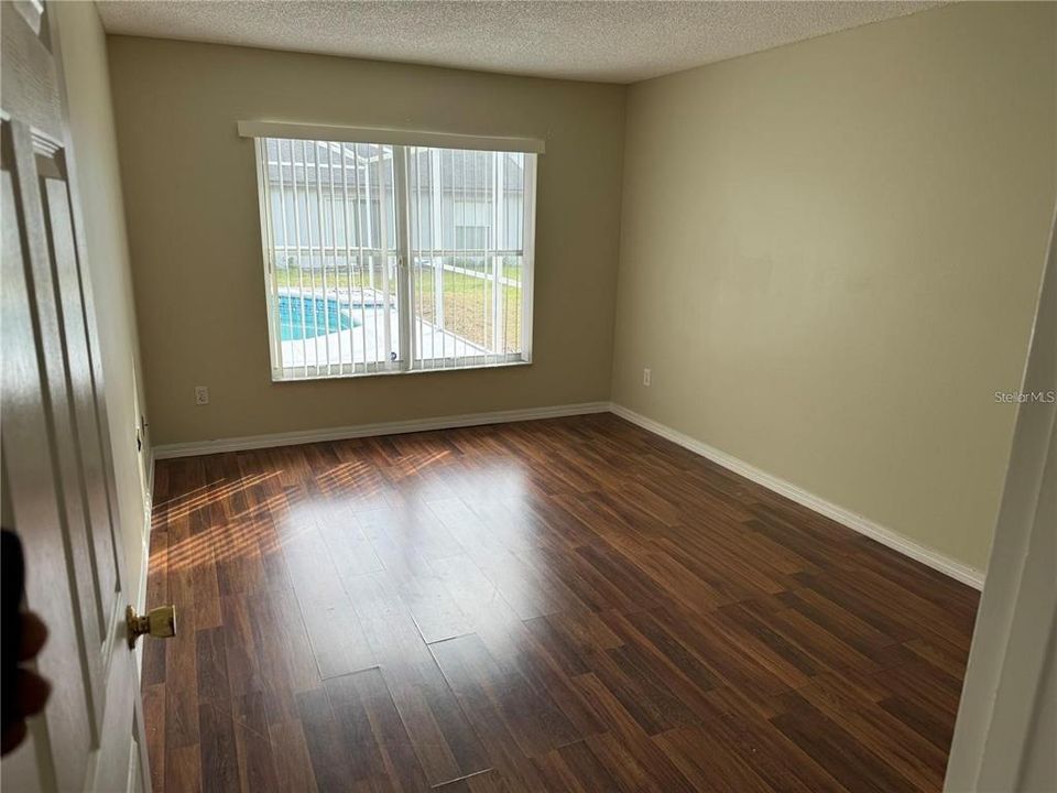 For Rent: $2,200 (3 beds, 2 baths, 1337 Square Feet)