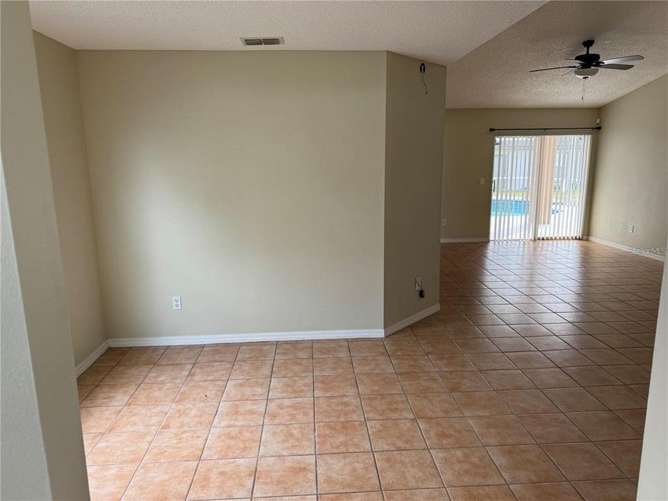 For Rent: $2,200 (3 beds, 2 baths, 1337 Square Feet)