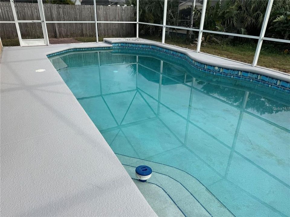 For Rent: $2,200 (3 beds, 2 baths, 1337 Square Feet)
