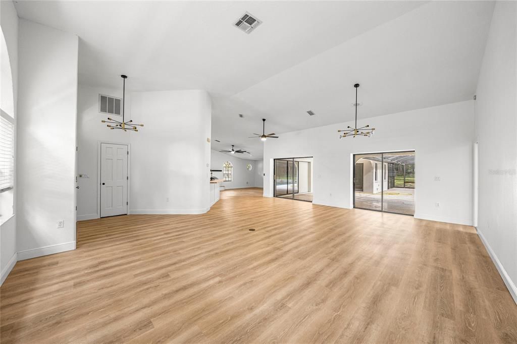 En Venta: $549,900 (3 camas, 2 baños, 2648 Pies cuadrados)