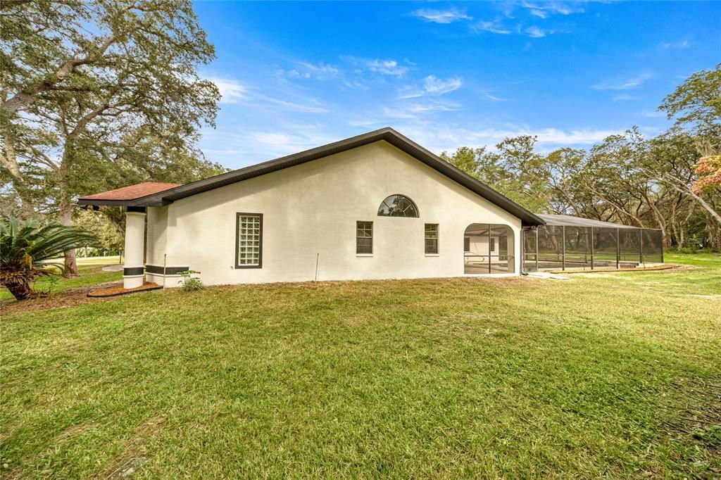 En Venta: $549,900 (3 camas, 2 baños, 2648 Pies cuadrados)