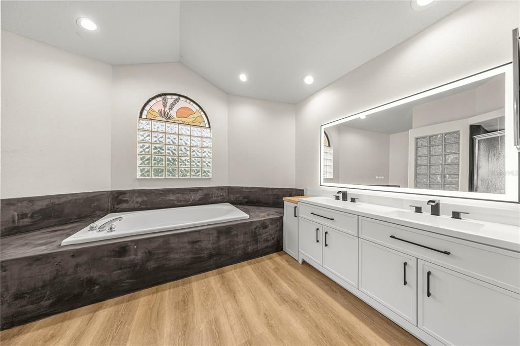 En Venta: $549,900 (3 camas, 2 baños, 2648 Pies cuadrados)