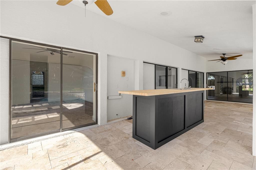 En Venta: $549,900 (3 camas, 2 baños, 2648 Pies cuadrados)