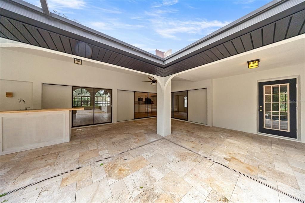 En Venta: $549,900 (3 camas, 2 baños, 2648 Pies cuadrados)