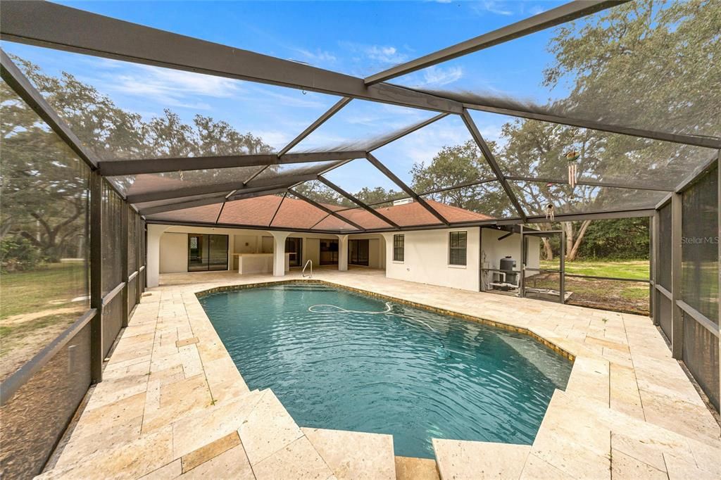 En Venta: $549,900 (3 camas, 2 baños, 2648 Pies cuadrados)