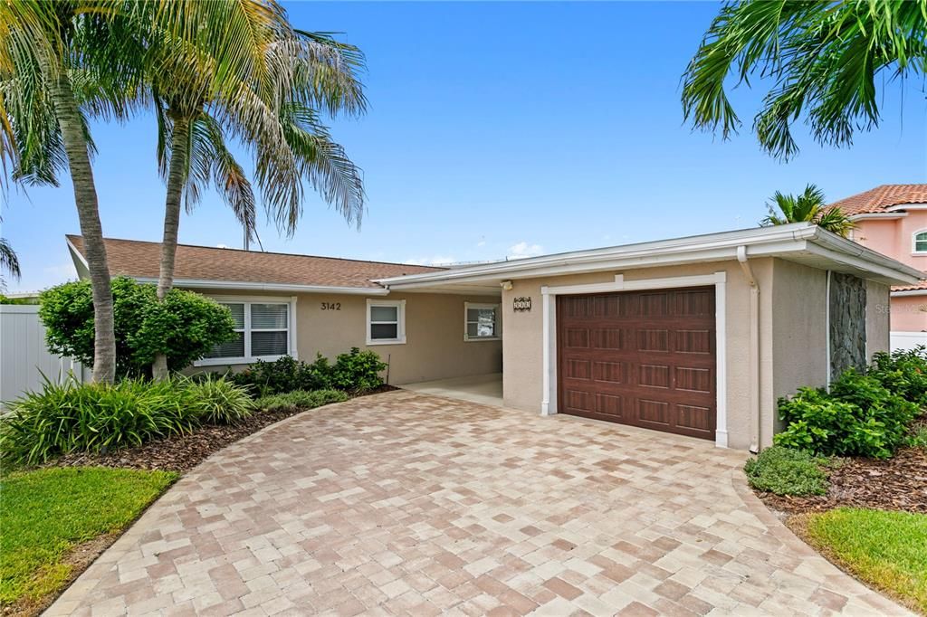For Sale: $1,650,000 (3 beds, 2 baths, 1560 Square Feet)