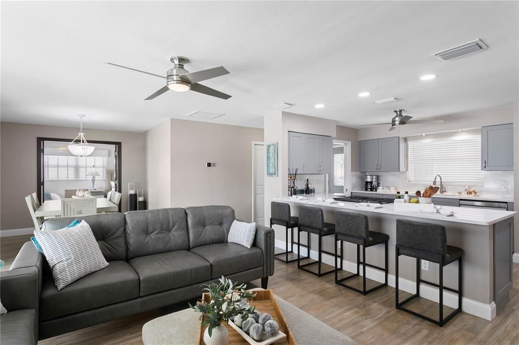 For Sale: $1,650,000 (3 beds, 2 baths, 1560 Square Feet)