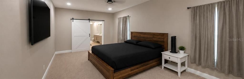 For Sale: $560,000 (4 beds, 3 baths, 2500 Square Feet)
