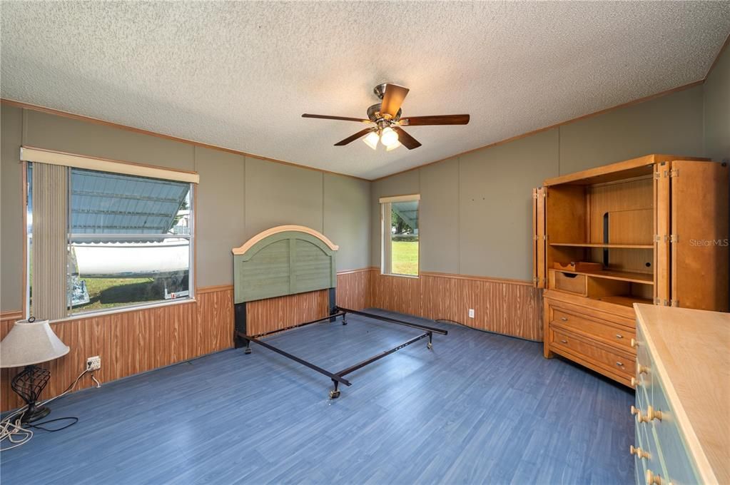 En Venta: $228,000 (3 camas, 2 baños, 1904 Pies cuadrados)