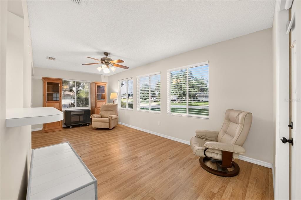 For Sale: $219,500 (2 beds, 2 baths, 1455 Square Feet)