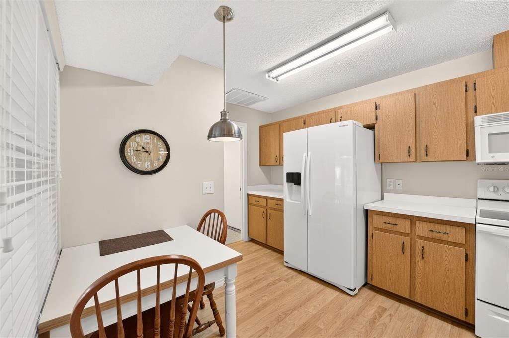 For Sale: $219,500 (2 beds, 2 baths, 1455 Square Feet)