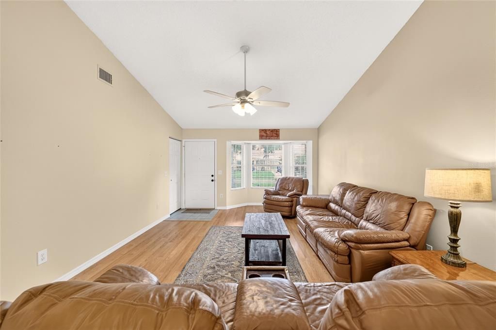 For Sale: $219,500 (2 beds, 2 baths, 1455 Square Feet)