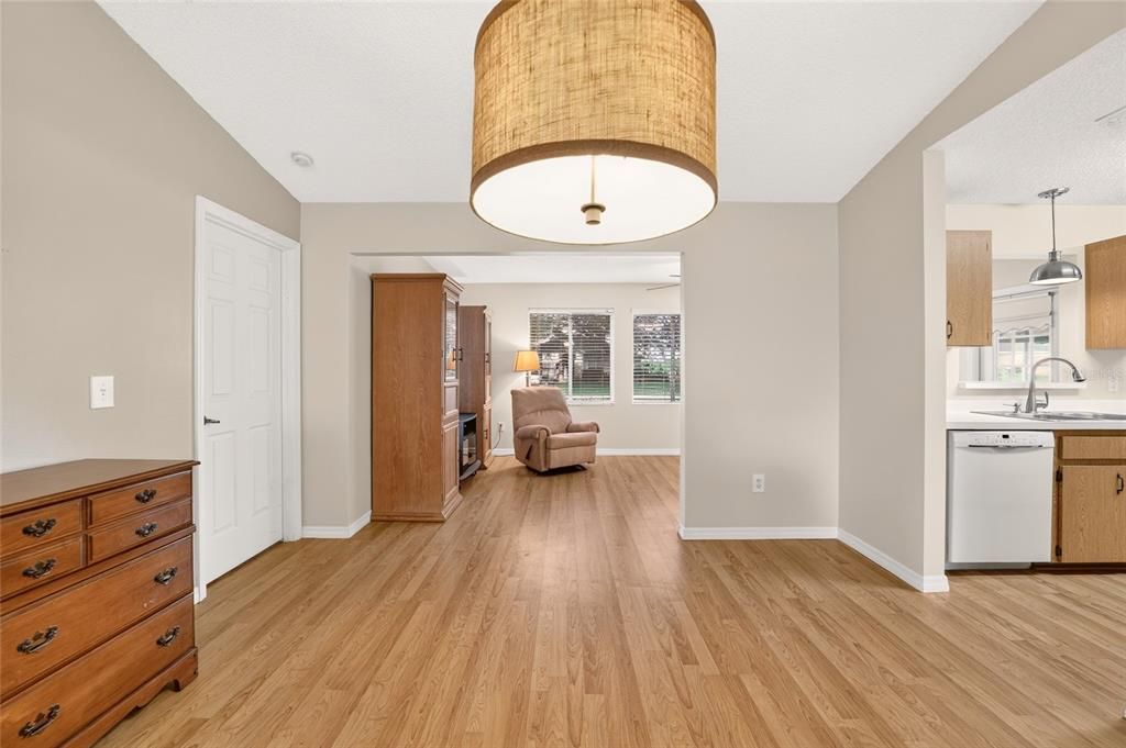 For Sale: $219,500 (2 beds, 2 baths, 1455 Square Feet)