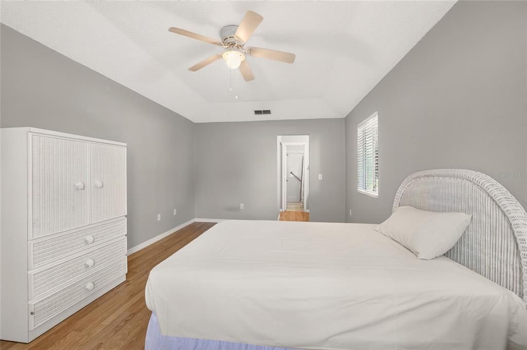 For Sale: $219,500 (2 beds, 2 baths, 1455 Square Feet)