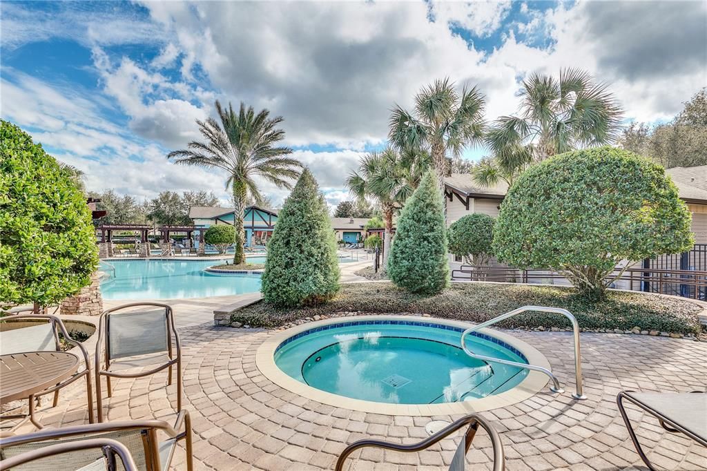 For Sale: $309,000 (2 beds, 2 baths, 1589 Square Feet)