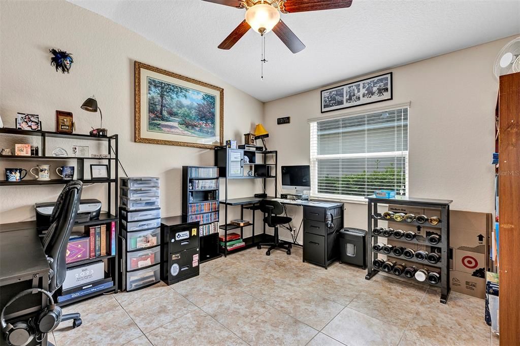 For Sale: $309,000 (2 beds, 2 baths, 1589 Square Feet)