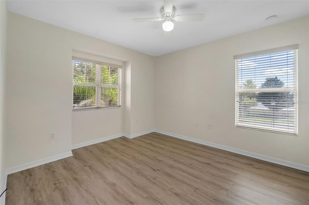 En Venta: $350,000 (4 camas, 2 baños, 1872 Pies cuadrados)