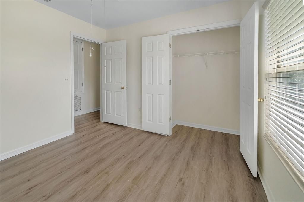 En Venta: $350,000 (4 camas, 2 baños, 1872 Pies cuadrados)