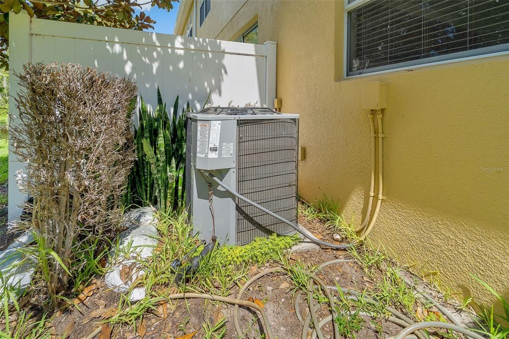 En Venta: $350,000 (4 camas, 2 baños, 1872 Pies cuadrados)