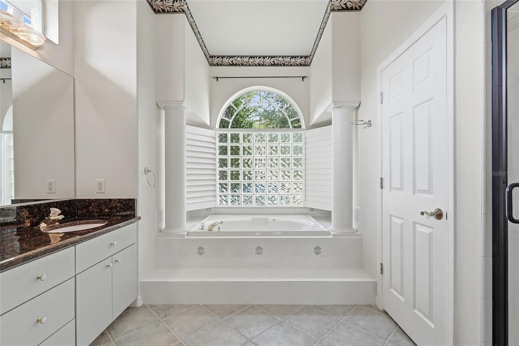 For Sale: $389,000 (3 beds, 2 baths, 2127 Square Feet)