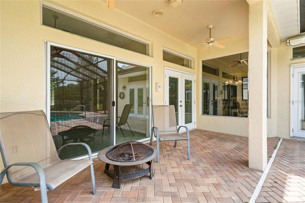 For Sale: $389,000 (3 beds, 2 baths, 2127 Square Feet)