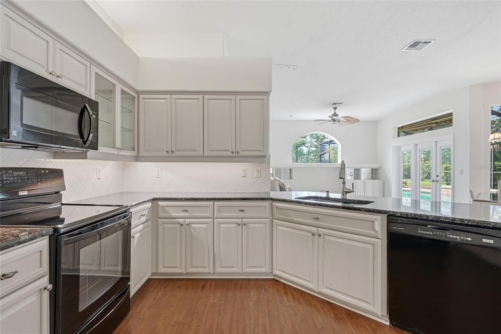 For Sale: $389,000 (3 beds, 2 baths, 2127 Square Feet)
