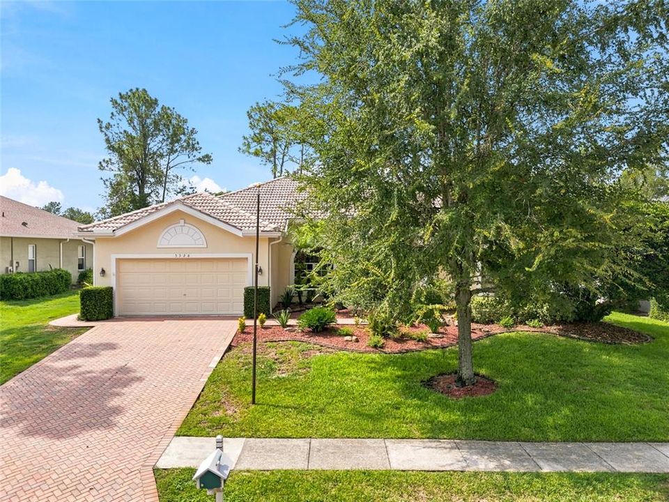 For Sale: $389,000 (3 beds, 2 baths, 2127 Square Feet)